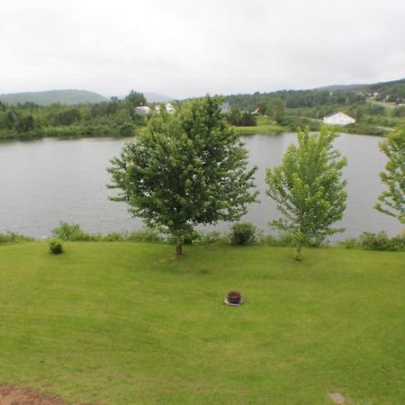 Manoir Des Lacs Lac Baker Exteriör bild