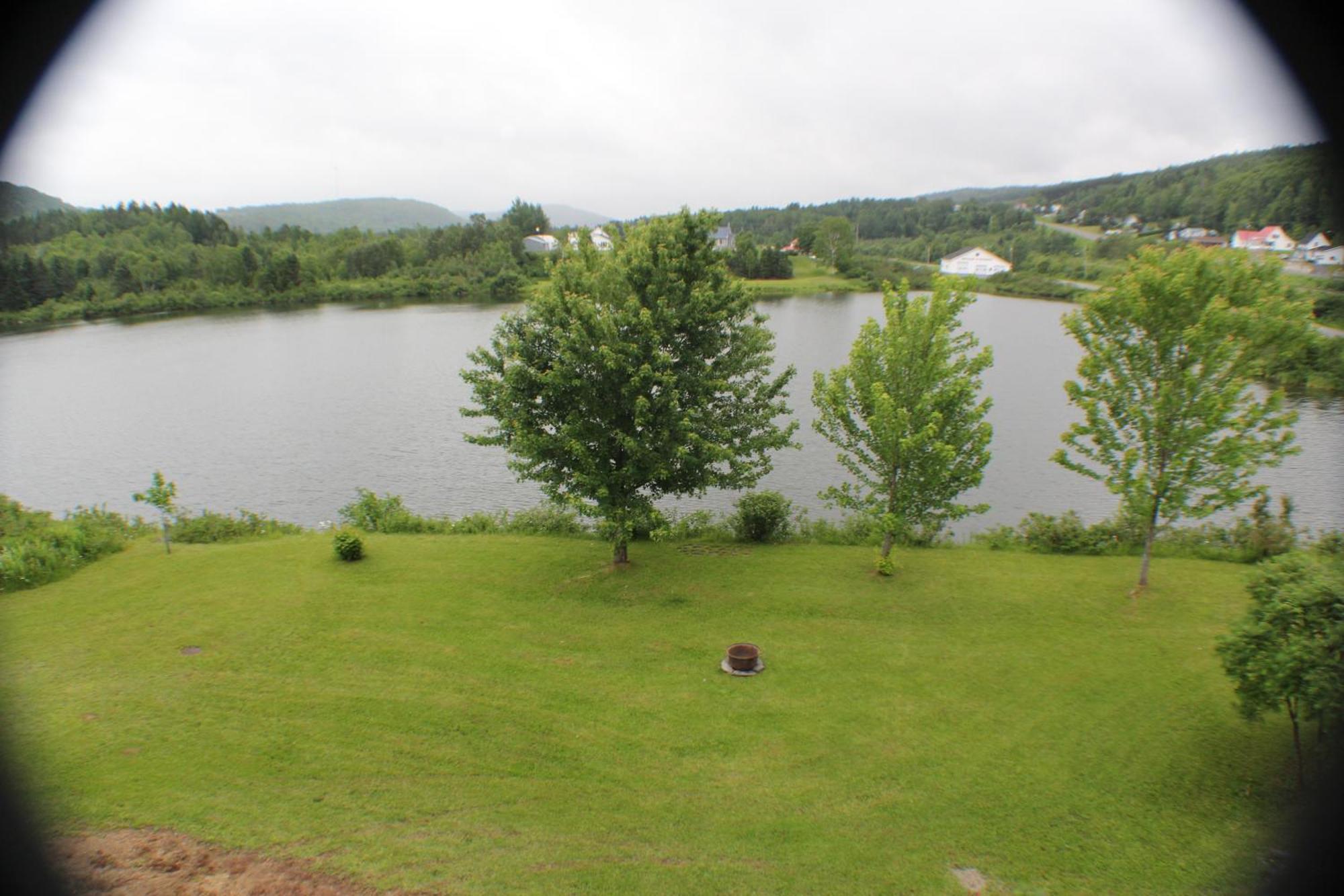 Manoir Des Lacs Lac Baker Exteriör bild